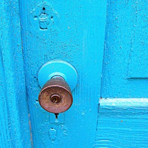 blue-door-e1511309953154